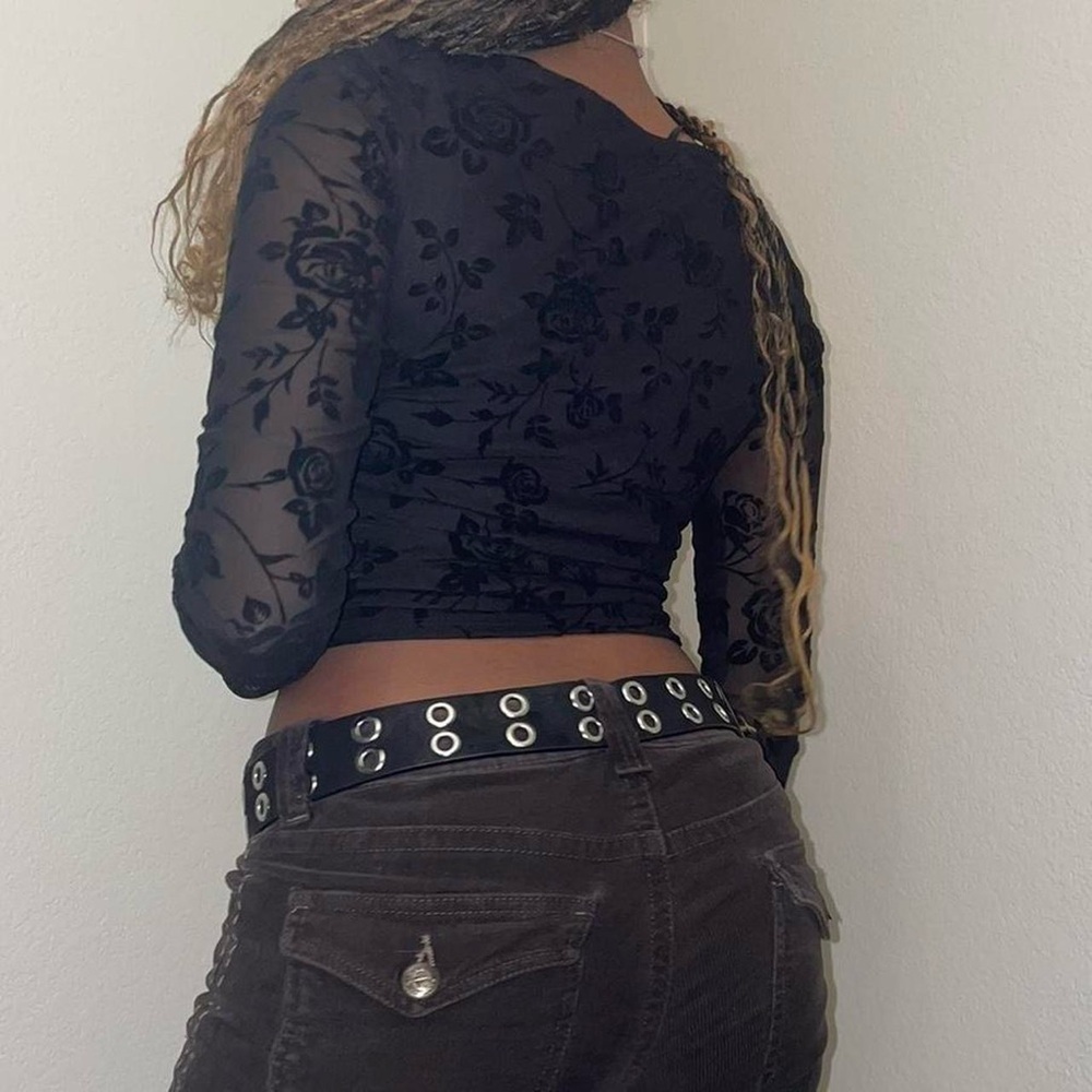 Black Velvet Floral Lace Cropped Long Sleeve Top